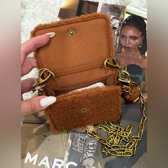 Universal Thread Teddy Crossbody Bag – Brown with Chain Strap - Picture 9 of 9